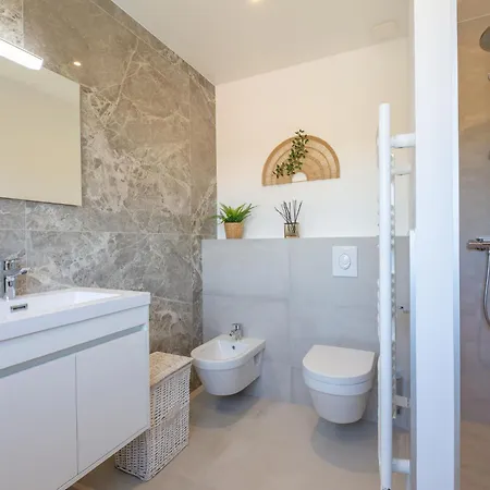 Akemi By Interhome Vakantiehuis *