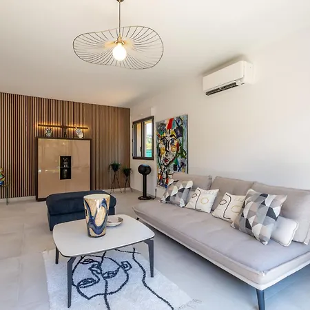 Akemi By Interhome *